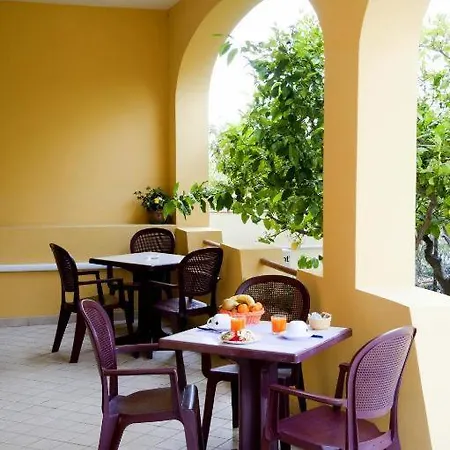 ゲストハウス Casa Del Sole カーラゴノネ